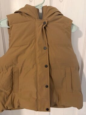 Women’s Hooded Puffer Vest - Tan